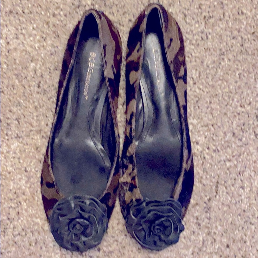 New BCBG camo print flat